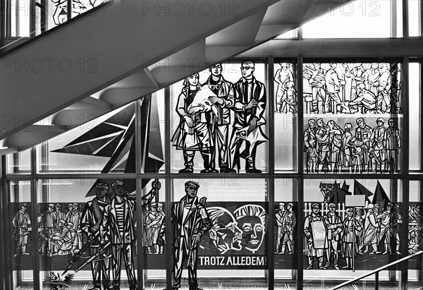 Staircase with glass painting by Walter Womacka in the former State Council building during its use