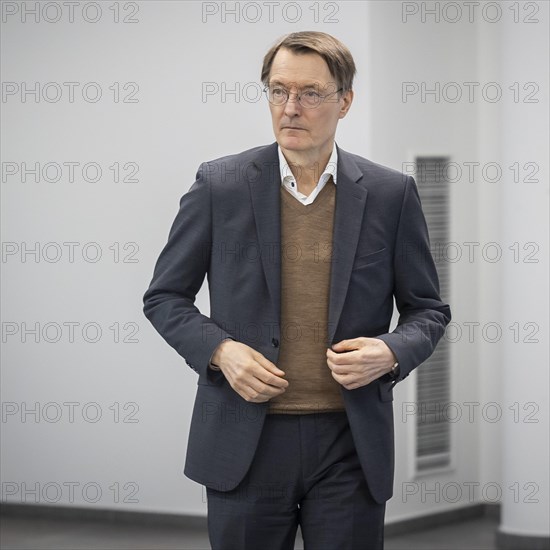 Karl Lauterbach, Federal Minister of Health, in front of a press statement on the topics of