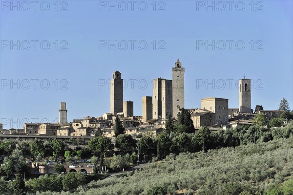 Town view, town scape, cityscape of San Gimignano in autumn, gender towers, countryside, in fall,