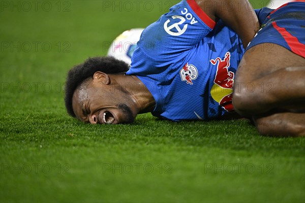 Lois Openda RasenBallsport Leipzig RBL (17) injured, injury, Allianz Arena, Munich, Bavaria,