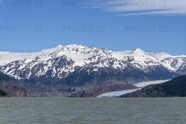 Glacier, Lago Grey, Torres del Paine National Park, Parque Nacional Torres del Paine, Cordillera