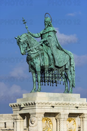 St Stephen at the Fisherman's Bastion, travel, city trip, tourism, Eastern Europe, architecture,