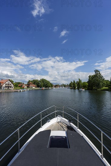 Bow of a houseboat, holiday form, boat, contemplative, tranquility, idyllic, traffic, village,