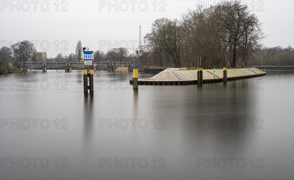 Long exposure, lock canal on the Spree in Berlin-Charlottenburg, Berlin, Germany, Europe