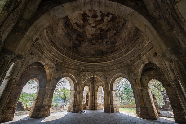 Sakar Khan's Dargah mausoleum, Unesco site Champaner-Pavagadh Archaeological Park, Gujarat, India,