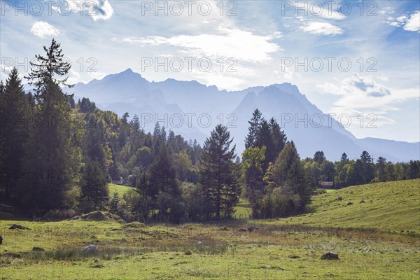 Wetterstein mountains with Alpspitze and Zugspitze massif seen from the Philosophenweg, autumn,