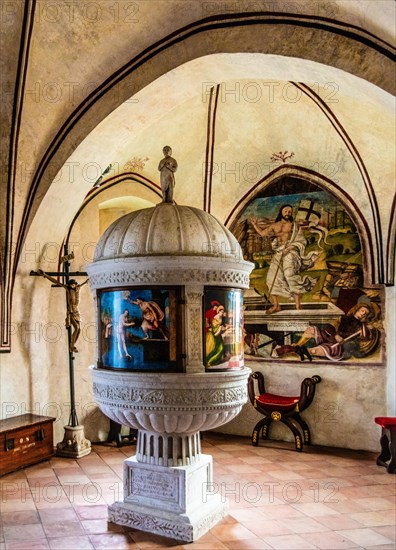 Baptistery, Chapel of San Nicolo, Duomo di San Marco, old town centre with magnificent noble