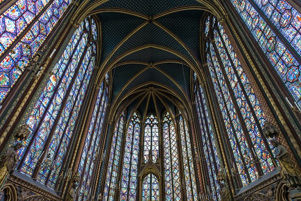 Interior view, Upper Chapel, Sainte-Chapelle, Ile de la Cite, Paris, France, Europe