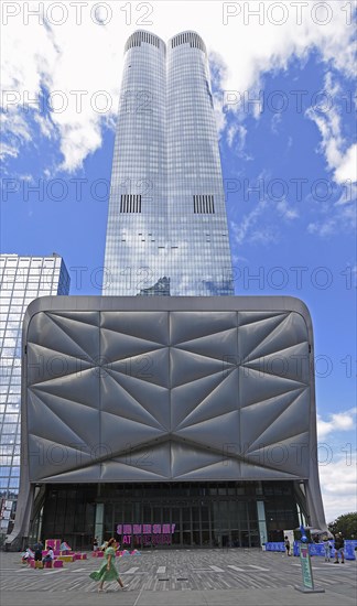 Cultural centre The Shed and high-rise building 15 Hudson Yards, Chelsea district, West Manhattan,