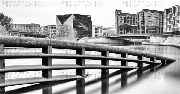 Black and white photography, long exposure, detail photo, Kronprinzenbruecke in the government