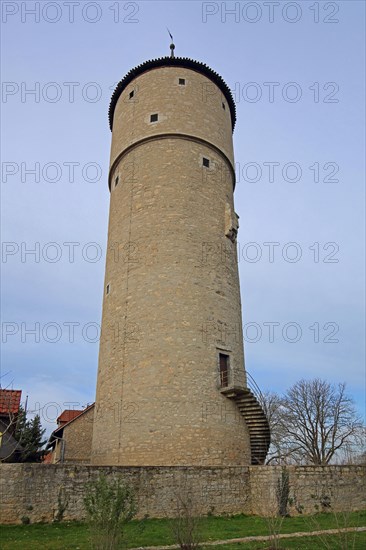 Historic cent defence tower with town wall, defence tower, Ochsenfurt, Lower Franconia, Franconia,