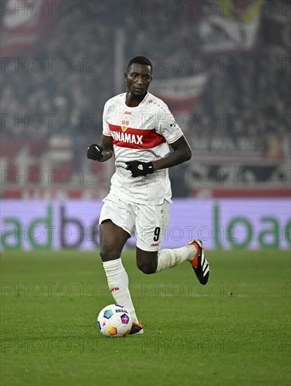 Serhou Guirassy VfB Stuttgart (09) Action on the ball, free pose, MHPArena, MHP Arena Stuttgart,