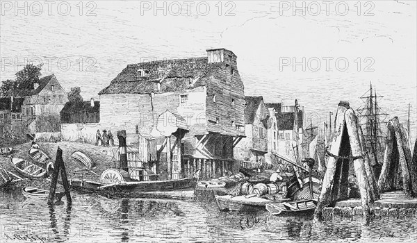 Warehouse in Altona on the Elbe, harbour, paddle steamer, sailing ships, masts, rowing boats,