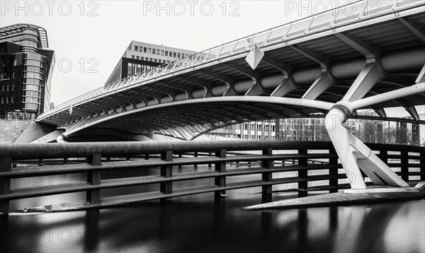 Black and white photography, long exposure, detail photo, Kronprinzenbruecke in the government
