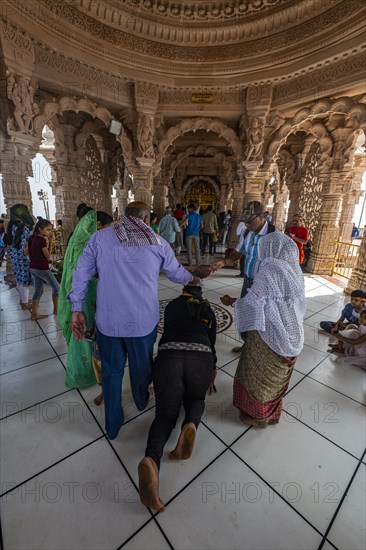 Pilgrim with burning coal, Kalika Shakti Peeth Pavagadh temple, Unesco site Champaner-Pavagadh