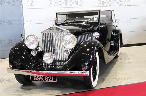 RETRO CLASSICS 2010, Stuttgart Trade Fair Centre, Black Rolls-Royce convertible presented as a