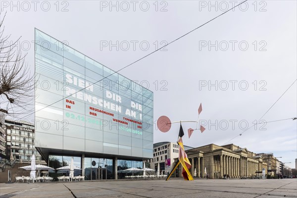 City view, art museum with sculpture Alexander Calder: Crinkly avec disque rouge, 1973, Koenigsbau