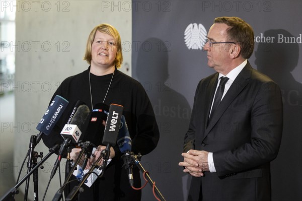 Boris Pistorius (SPD), Federal Minister of Defence with Wiebke Esdar, Member of the German