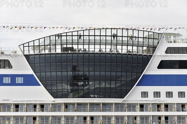 AIDAluna, cruise ship, year of construction 2009, 251, 89m long, reflection of a harbour in the