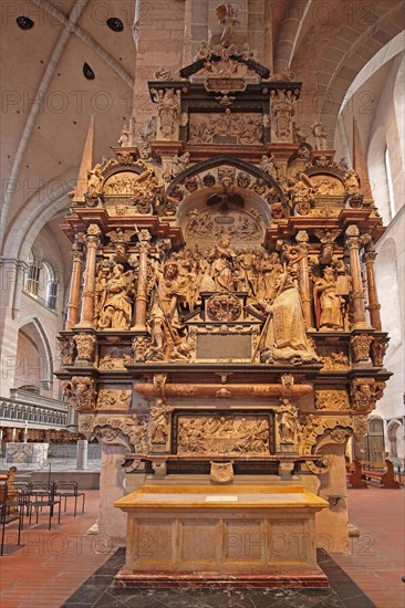 Altar of All Saints and funerary altar of Archbishop Lothar von Metternich in UNESCO St Peter's