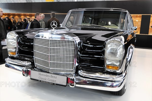 RETRO CLASSICS 2010, Stuttgart Trade Fair Centre, front view of a Mercedes-Benz classic car with