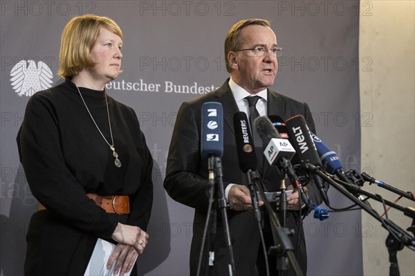 Boris Pistorius (SPD), Federal Minister of Defence with Wiebke Esdar, Member of the German