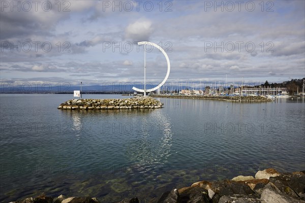 Large, semi-circular wind vane Eole, a sculpture by the artist Clelia Bettua on a small island in