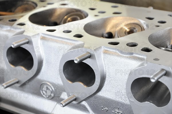 RETRO CLASSICS 2010, Stuttgart Messe, Silver engine block with cylinders and visible screws,