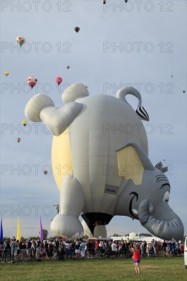 Hot-air balloons, Ballooning Festival, Saint-Jean-sur-Richelieu, Quebec Province, Canada, North