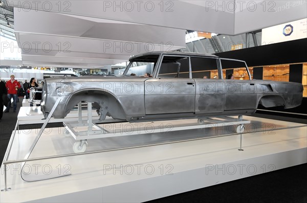 RETRO CLASSICS 2010, Stuttgart Trade Fair, Unfinished restoration body of a classic long-distance