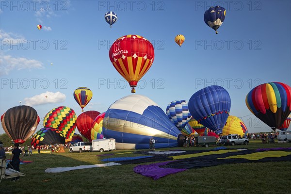 Hot-air balloons, Ballooning Festival, Saint-Jean-sur-Richelieu, Quebec Province, Canada, North