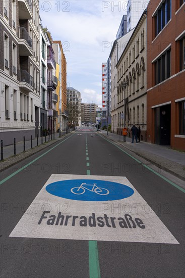 Symbolic photo on the subject of bicycle lanes in Berlin, Niederwallstrasse and Hausvogteiplatz,