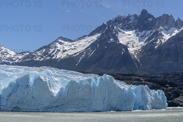 Glacier, Lago Grey, Andes mountain range, Torres del Paine National Park, Parque Nacional Torres
