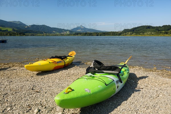 Kayaks, Lake Ammer, near Herrsching am Lake Ammer, Fuenfseenland, Upper Bavaria, Bavaria, Germany,