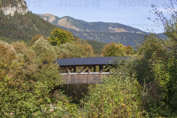 Loisachsteg, wooden bridge over the Loisach, Garmisch-Partenkirchen, Werdenfelser Land, Upper