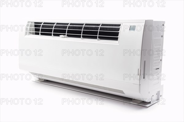 White air conditioner on white background. KI generiert, generiert, AI generated