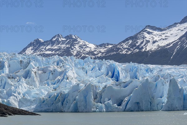 Glacier, Andean mountain range, Lago Grey, Torres del Paine National Park, Parque Nacional Torres