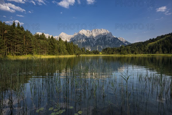 Luttensee in front of the Karwendel, Mittenwald, Werdenfelser Land, Upper Bavaria, Bavaria,