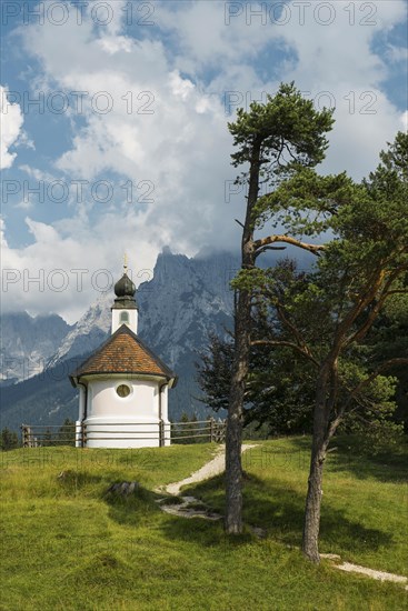 Maria Koenigin Chapel on Lake Lautersee, near Mittenwald, Werdenfelser Land, Upper Bavaria,