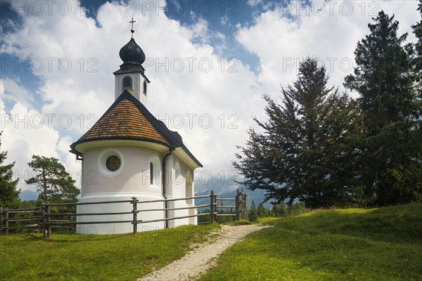 Maria Koenigin Chapel on Lake Lautersee, near Mittenwald, Werdenfelser Land, Upper Bavaria,