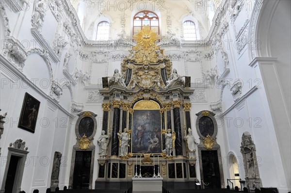 Dechant altar, side altar, St Kilian's Cathedral in Wuerzburg, Wuerzburg Cathedral, A richly