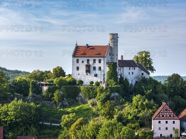 Goessweinstein with castle and half-timbered houses, Franconian Switzerland, Upper Franconia,