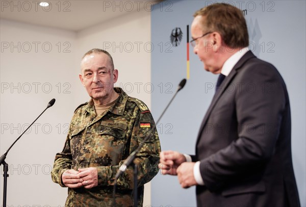 (R-L) Boris Pistorius, Federal Minister of Defence, and General Carsten Breuer, Inspector General