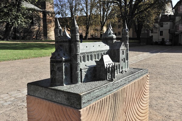 Speyer Cathedral, bronze model of Worms Cathedral on a pedestal, Speyer Cathedral, Unesco World