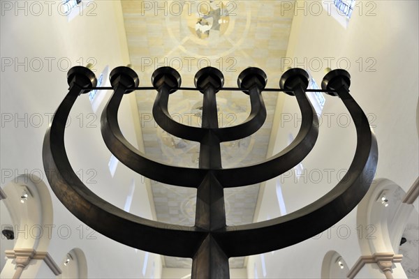 St Kilian's Cathedral, St Kilian's Cathedral, Wuerzburg, Modern interpretation of a menorah in a