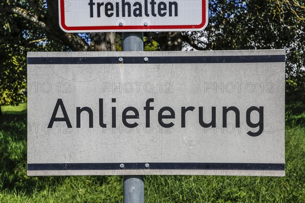 Detail sign, traffic sign, traffic sign, keep clear, information board delivery, information sign,