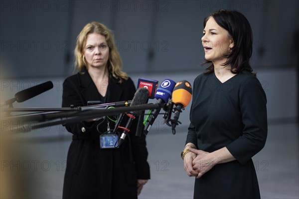 Annalena Baerbock, Federal Foreign Minister, photographed during a doorstep at the meeting of NATO