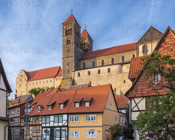 The castle hill with the collegiate church of St. Servatii above the half-timbered houses in the