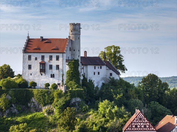 Goessweinstein with castle and half-timbered houses, Franconian Switzerland, Upper Franconia,