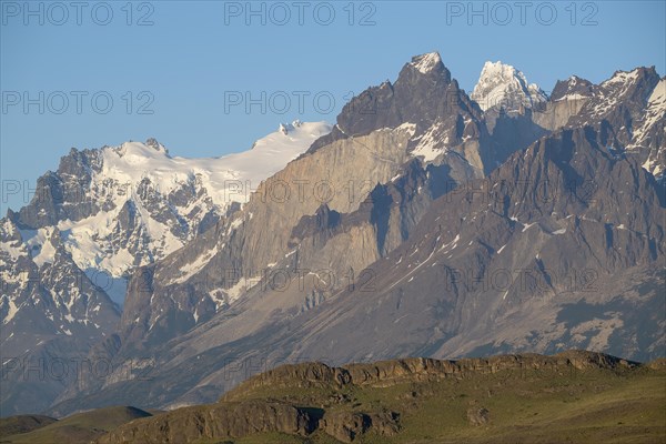 Andes mountain range, morning light, Torres del Paine National Park, Parque Nacional Torres del
